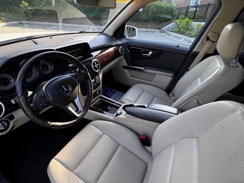 Used 2015 Mercedes-Benz GLK 350 4MATIC image 10
