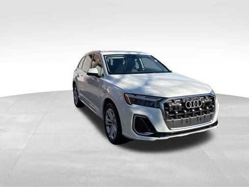 Used 2025 Audi Q7 3.0T Premium Plus image 7