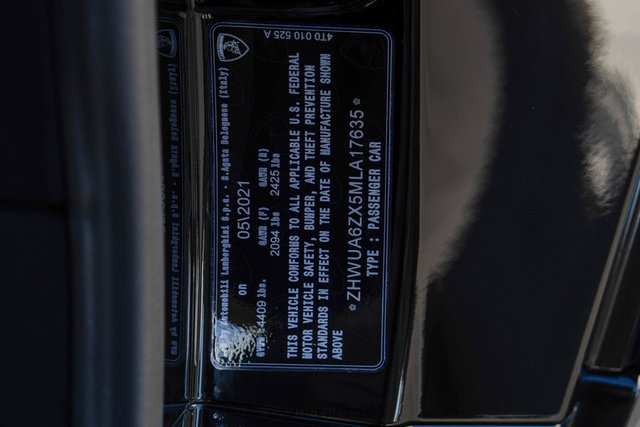 Used 2021 Lamborghini Huracan STO RWD image 54