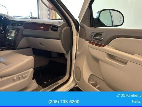 Used 2014 Chevrolet Suburban LTZ AWD/4WD image 37