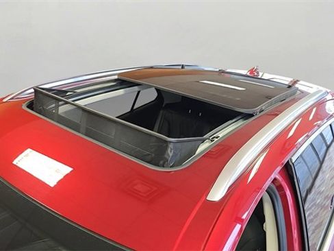 Used 2023 Buick Envision Avenir image 31