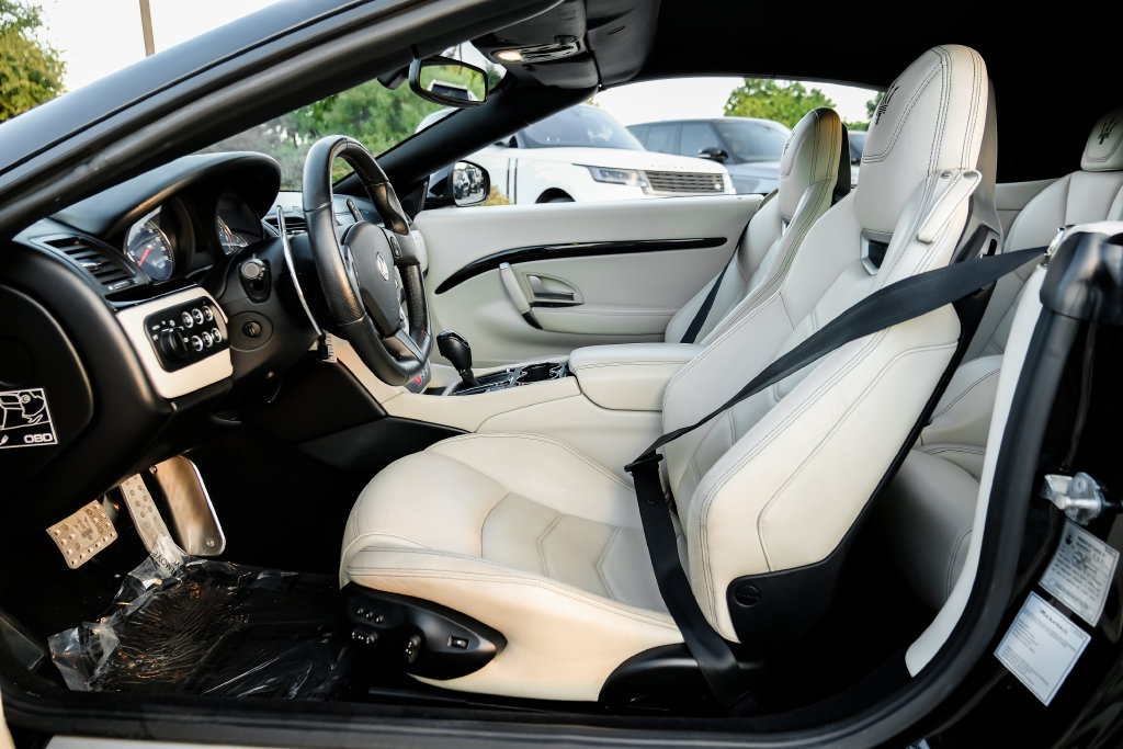 Used 2016 Maserati GranTurismo Sport RWD image 41