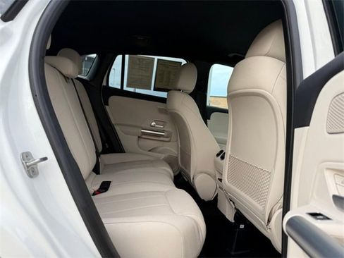 Certified 2025 Mercedes-Benz GLA 250 4MATIC image 12