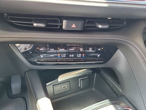 Used 2022 Buick Envision Preferred image 22