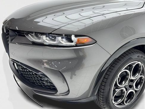 New 2025 Alfa Romeo Tonale w/ Premium Package AWD/4WD image 5