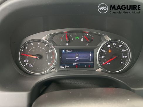 Used 2023 GMC Acadia SLE w/ Driver Convenience Package image 8