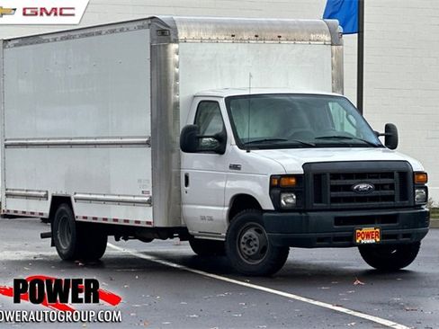 Used 2016 Ford E-350 and Econoline 350 Super Duty image 1