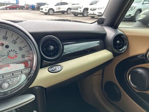 Used 2009 MINI Cooper Convertible FWD image 4