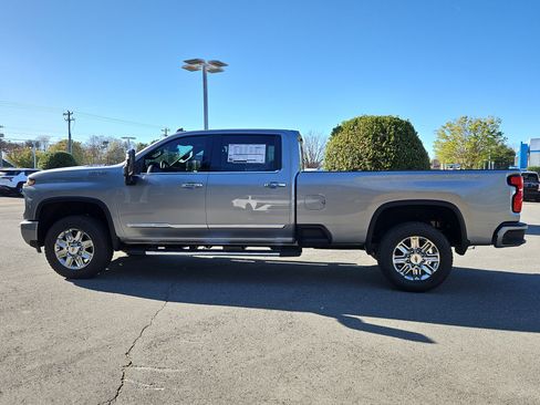 New 2026 Chevrolet Silverado 3500 High Country w/ High Country Premium Package AWD/4WD image 2