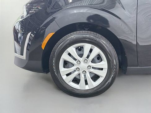 Used 2024 Kia Soul LX FWD image 29
