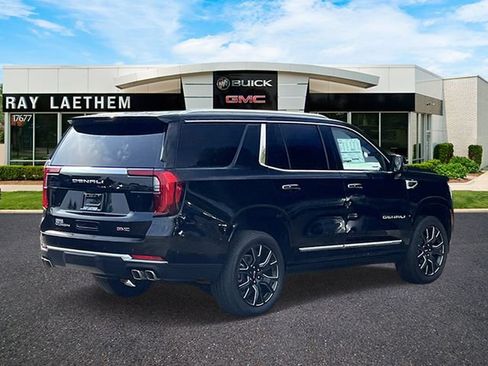 New 2026 GMC Yukon Denali w/ Denali Reserve Package AWD/4WD image 5