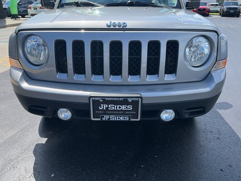 Used 2016 Jeep Patriot Latitude FWD image 6