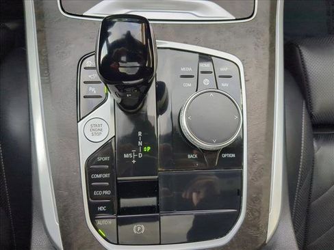 Used 2023 BMW X5 xDrive40i AWD/4WD image 17