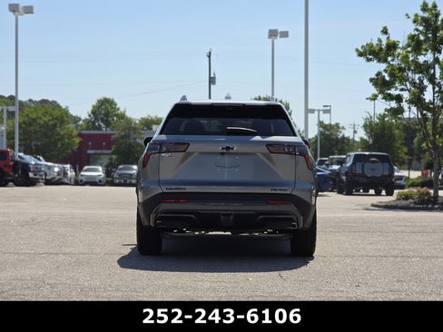 Used 2025 Chevrolet Equinox ACTIV w/ Safety and Technology Package FWD image 6