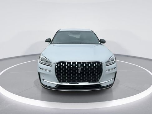 Used 2025 Lincoln Corsair Reserve FWD image 3