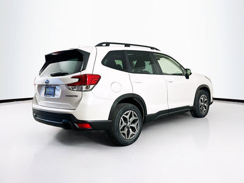 Used 2023 Subaru Forester Premium image 9