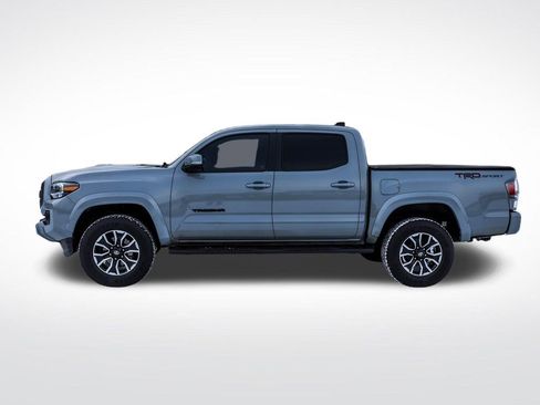 Used 2021 Toyota Tacoma TRD Sport w/ Technology Package RWD image 2