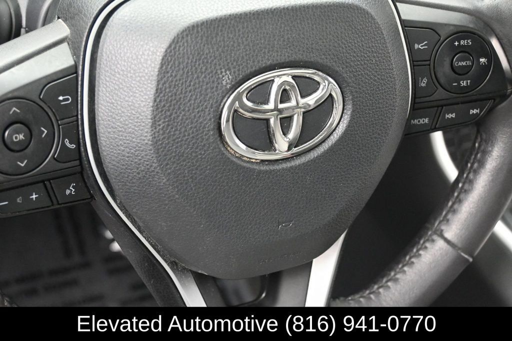 Used 2023 Toyota RAV4 XLE Premium AWD/4WD image 13