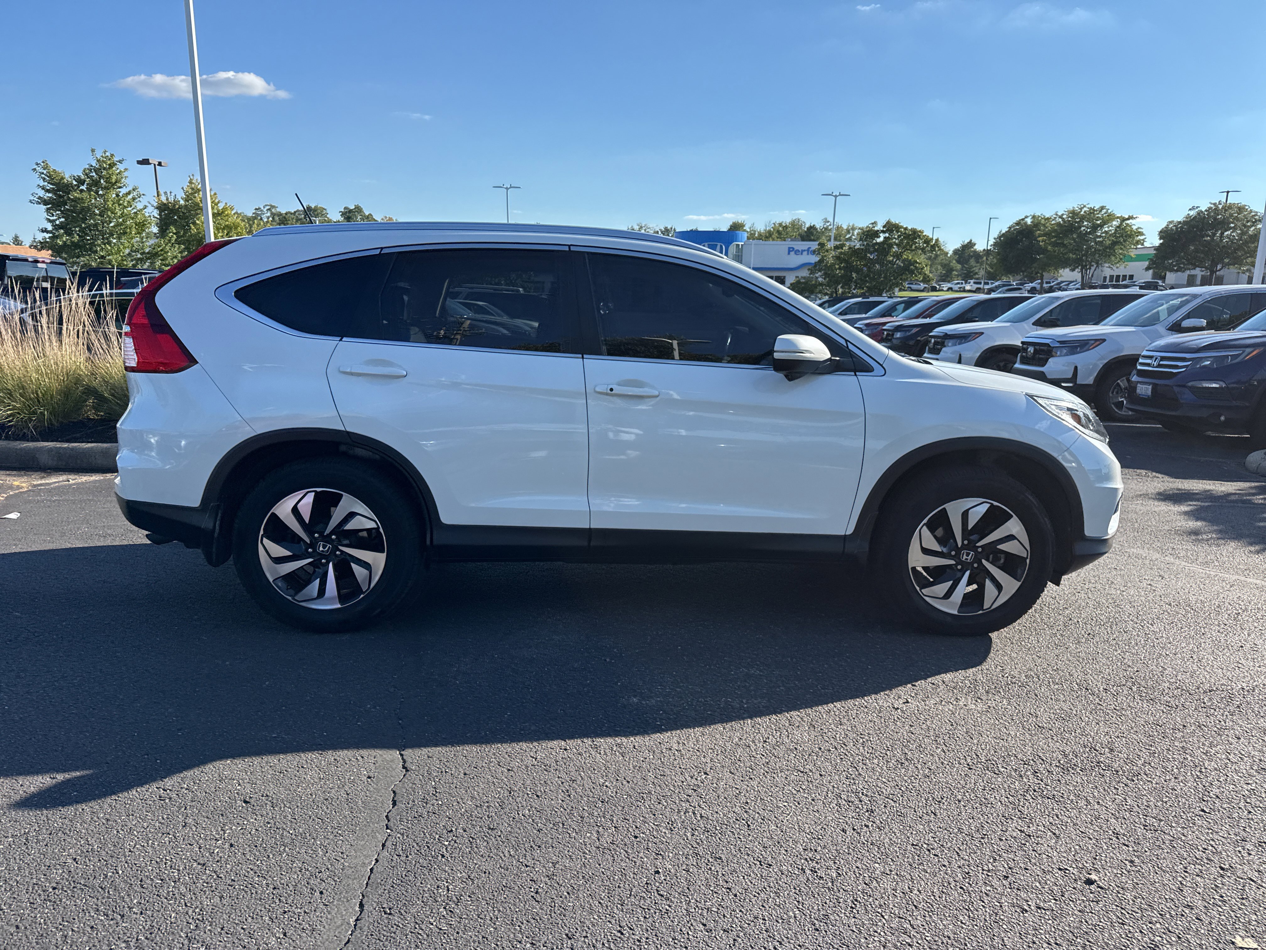 Used 2015 Honda CR-V Touring image 27