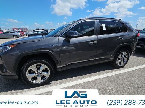 Used 2020 Toyota RAV4 Limited w/ Limited Grade Weather Package AWD/4WD image 3
