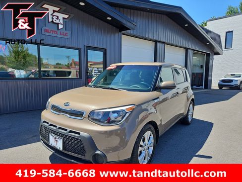 Used 2015 Kia Soul + FWD image 1