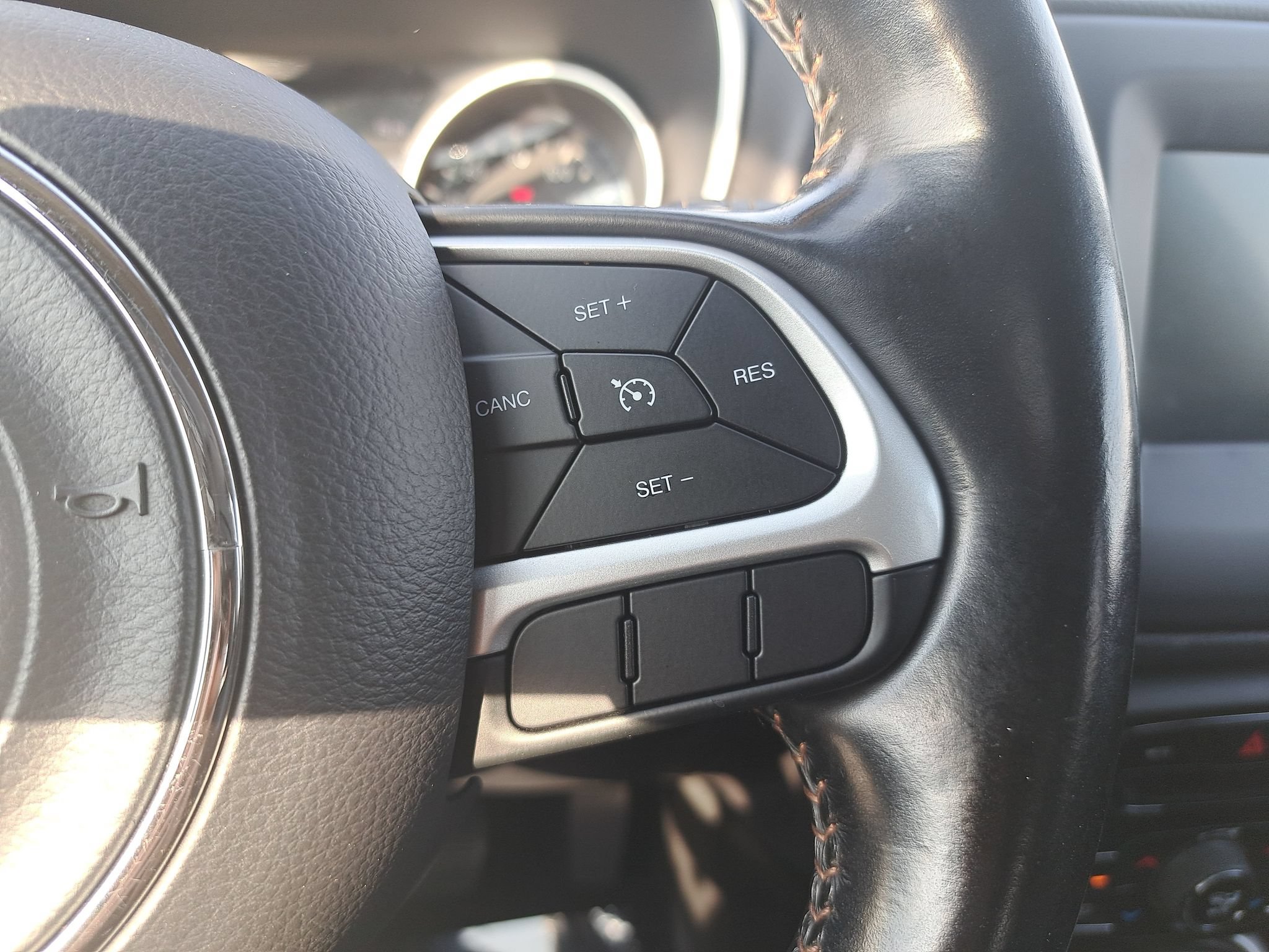 Used 2021 Jeep Compass Latitude w/ Convenience Group AWD/4WD image 18