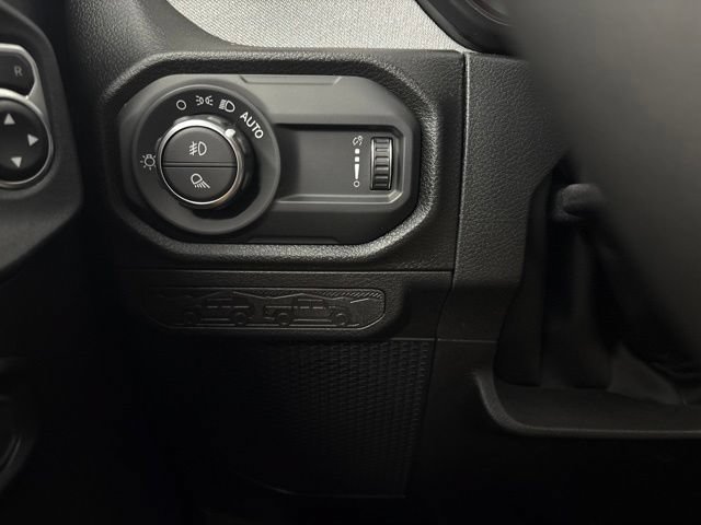 New 2026 Jeep Gladiator Sport AWD/4WD image 29