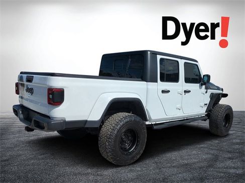 Used 2021 Jeep Gladiator Sport image 3