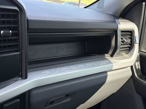 Used 2025 Ford F250 XL w/ STX Appearance Package AWD/4WD image 12
