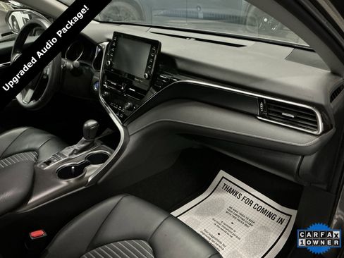 Used 2023 Toyota Camry SE image 11