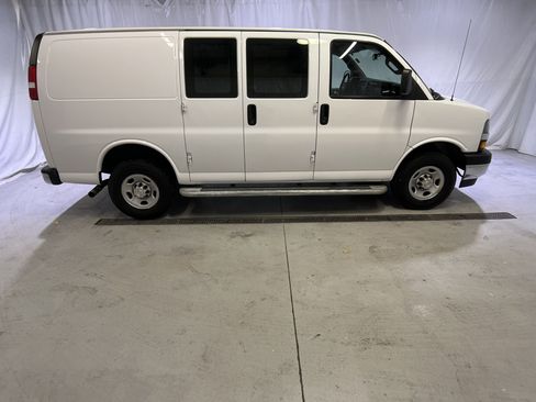 Used 2023 Chevrolet Express 2500 w/ Driver Convenience Package image 12