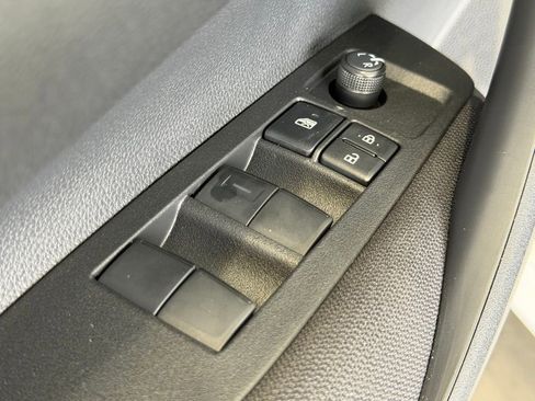 Used 2026 Toyota Corolla LE FWD image 19
