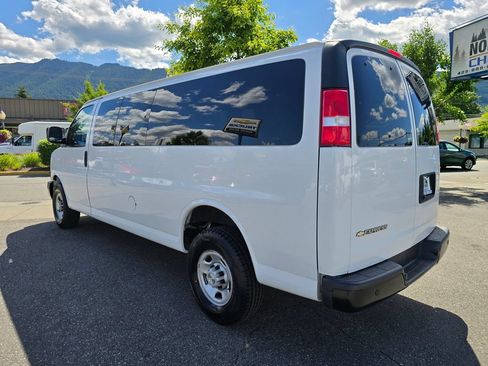 Used 2023 Chevrolet Express 3500 LS RWD image 7