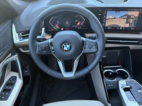 Used 2025 BMW X1 xDrive28i AWD/4WD image 18