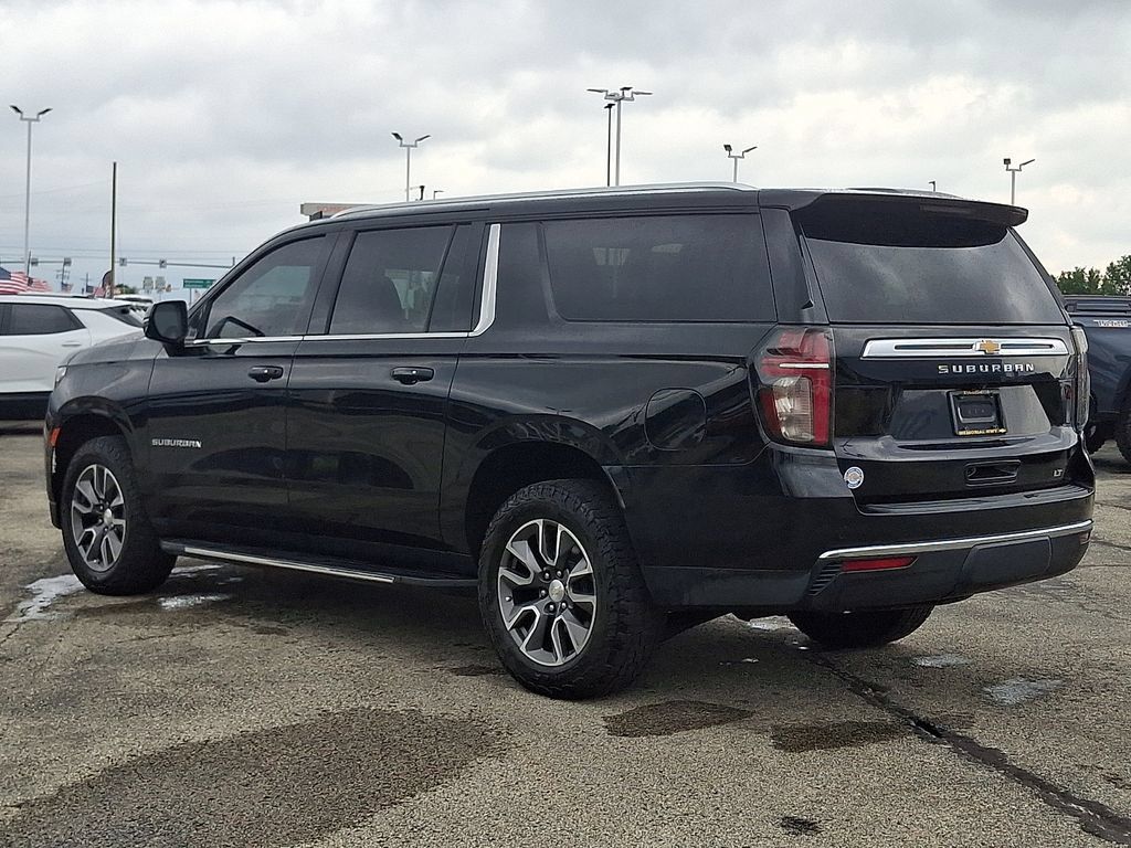 Used 2022 Chevrolet Suburban LT w/ LT Signature Plus Package AWD/4WD image 5