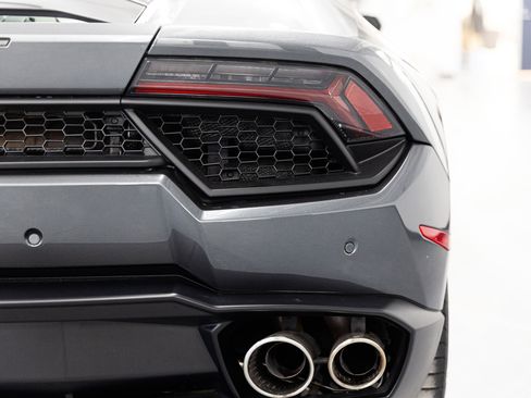 Used 2018 Lamborghini Huracan LP 580-2 image 13