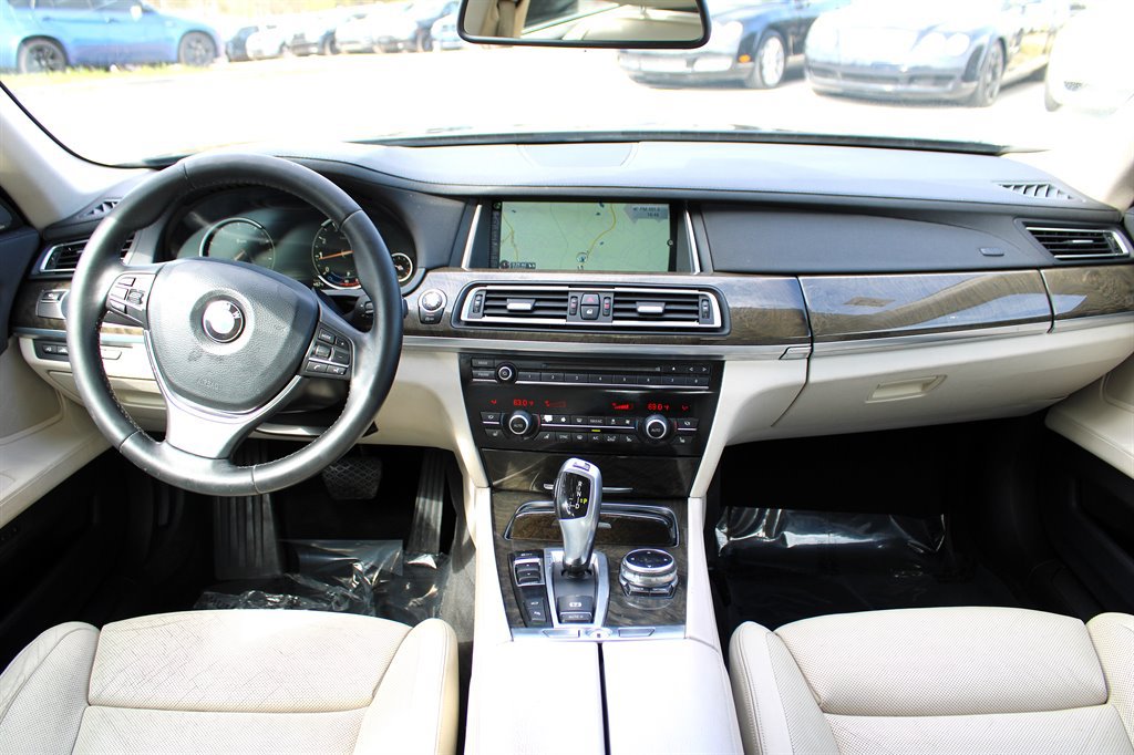 Used 2014 BMW 740Li RWD image 12