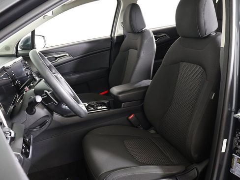 Used 2023 Kia Sportage LX image 29