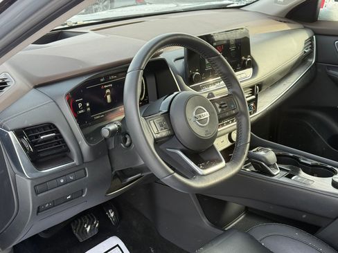 Certified 2021 Nissan Rogue Platinum image 10