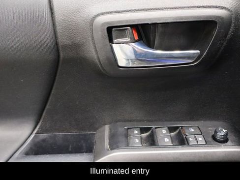 Used 2023 Toyota Tacoma TRD Sport image 16