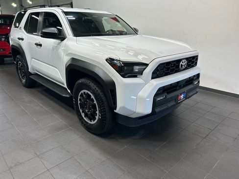 Used 2025 Toyota 4Runner TRD Off-Road AWD/4WD image 2