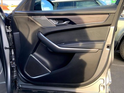 Used 2023 Jaguar F-PACE S image 21