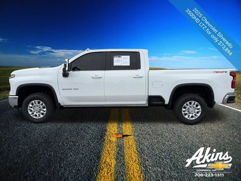 Used 2025 Chevrolet Silverado 3500 LTZ w/ LTZ Premium Package image 12