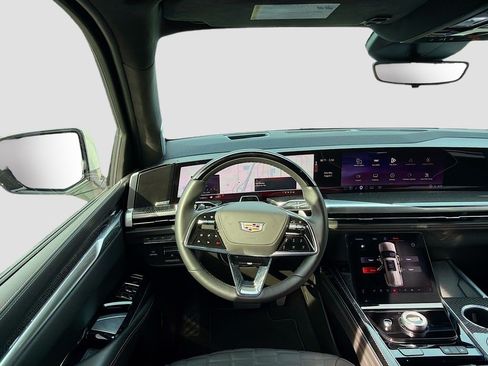 Certified 2025 Cadillac Escalade ESV V AWD/4WD image 13