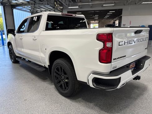 Used 2023 Chevrolet Silverado 1500 RST w/ Z71 Off-Road Package AWD/4WD image 5