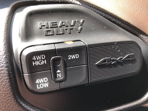 Used 2024 RAM 2500 Laramie AWD/4WD image 34