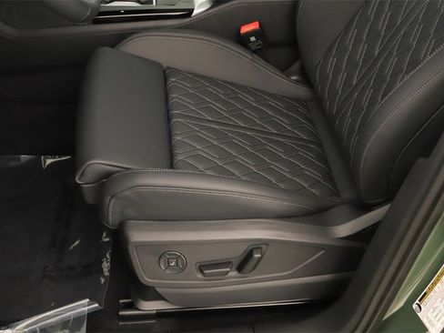 New 2025 Audi SQ5 Prestige image 24