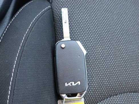 Used 2023 Kia Forte LXS image 26