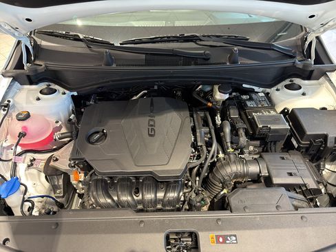 Used 2026 Kia Sportage EX image 11