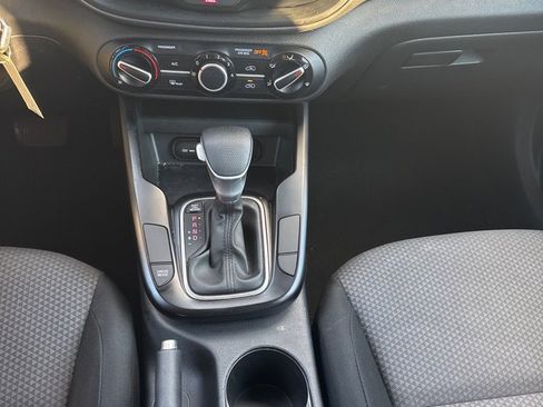 Used 2021 Kia Soul LX image 26